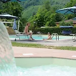 Hotell Park Regina - With Air-condition And Outdoor Heated Pool Bagni di Lucca