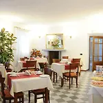 Hotell Park Regina - With Air-condition And Outdoor Heated Pool