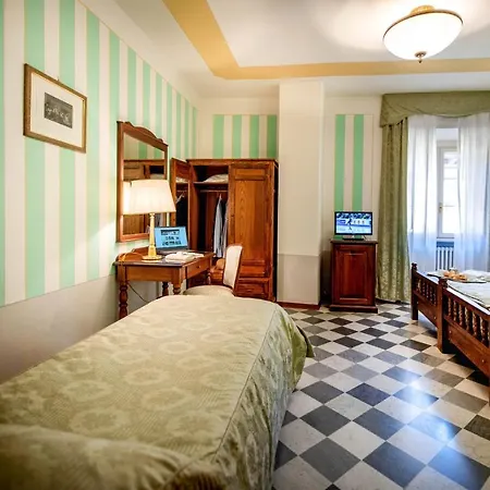 Hotel Park Regina - With Air-condition And Outdoor Heated Pool