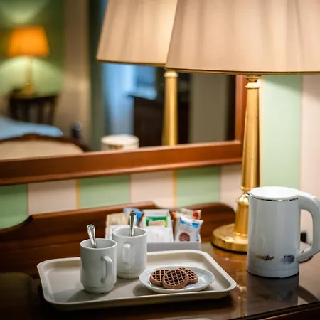 Park Regina - With Air-condition And Outdoor Heated Pool 3*