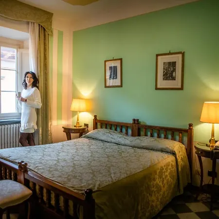 Park Regina - With Air-condition And Outdoor Heated Pool Hotel 3*