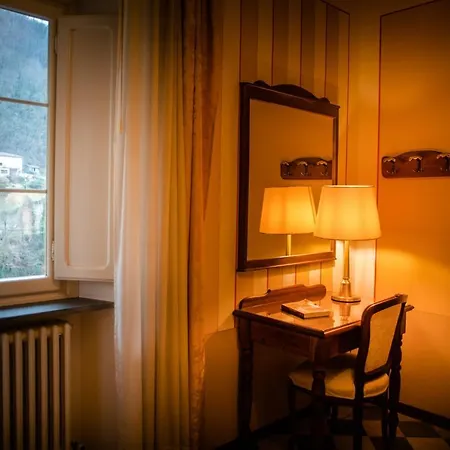 Park Regina - With Air-condition And Outdoor Heated Pool Hotel 3*