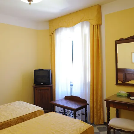 Hotel Park Regina - With Air-condition And Outdoor Heated Pool Bagni di Lucca