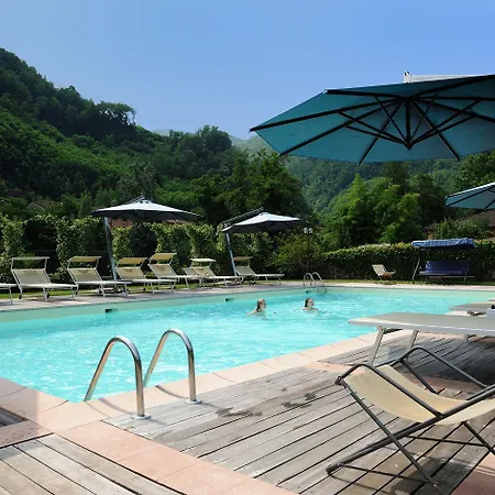 Hotel Park Regina - With Air-condition And Outdoor Heated Pool 3*