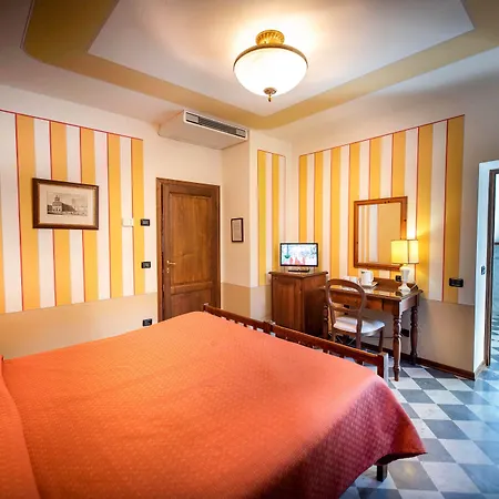 Park Regina - With Air-condition And Outdoor Heated Pool Hotel