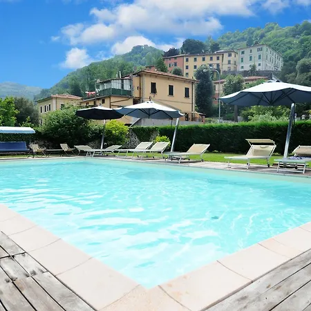 Park Regina - With Air-condition And Outdoor Heated Pool 3* Bagni di Lucca