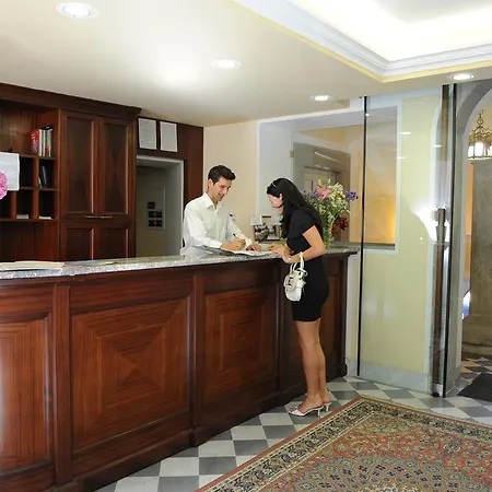 Park Regina - With Air-condition And Outdoor Heated Pool 3* Bagni di Lucca