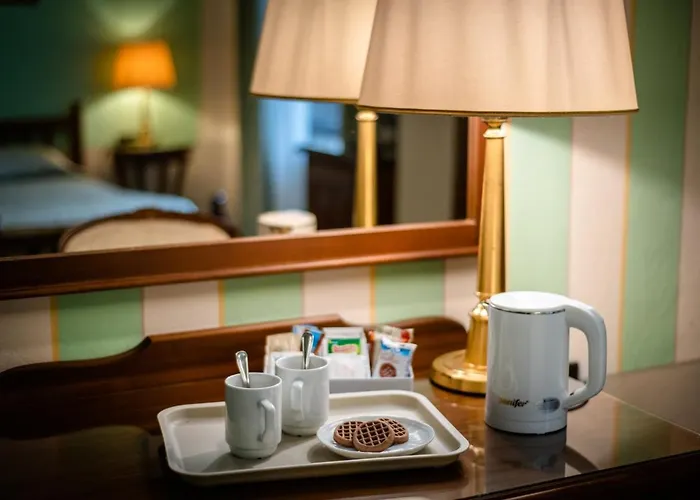 Park Regina - With Air-condition And Outdoor Heated Pool 3*