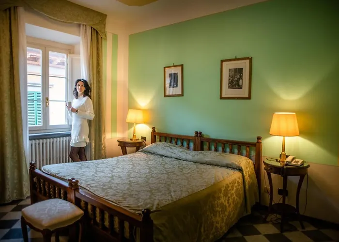 Park Regina - With Air-condition And Outdoor Heated Pool Hotel 3*