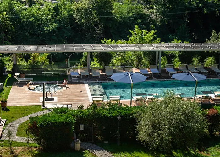 Hotel Park Regina - With Air-condition And Outdoor Heated Pool 3*