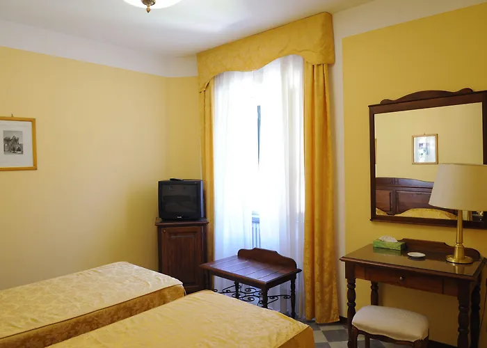 Hotel Park Regina - With Air-condition And Outdoor Heated Pool Bagni di Lucca