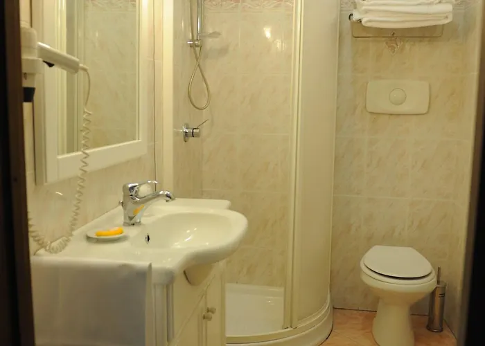Park Regina - With Air-condition And Outdoor Heated Pool Hotel 3*