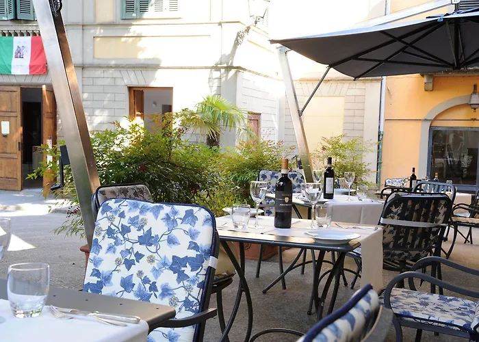 Park Regina - With Air-condition And Outdoor Heated Pool 3*