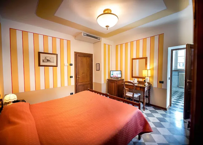 Park Regina - With Air-condition And Outdoor Heated Pool Hotel