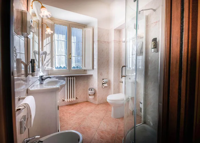 Park Regina - With Air-condition And Outdoor Heated Pool Hotel
