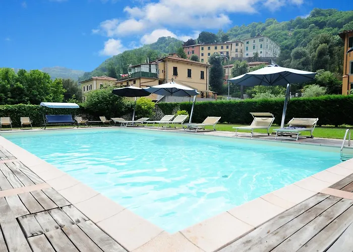 Park Regina - With Air-condition And Outdoor Heated Pool 3* Bagni di Lucca