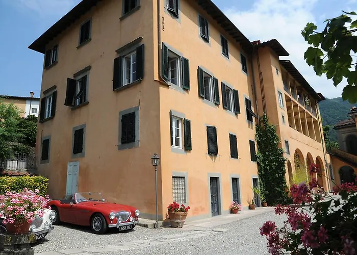 Park Regina - With Air-condition And Outdoor Heated Pool Bagni di Lucca